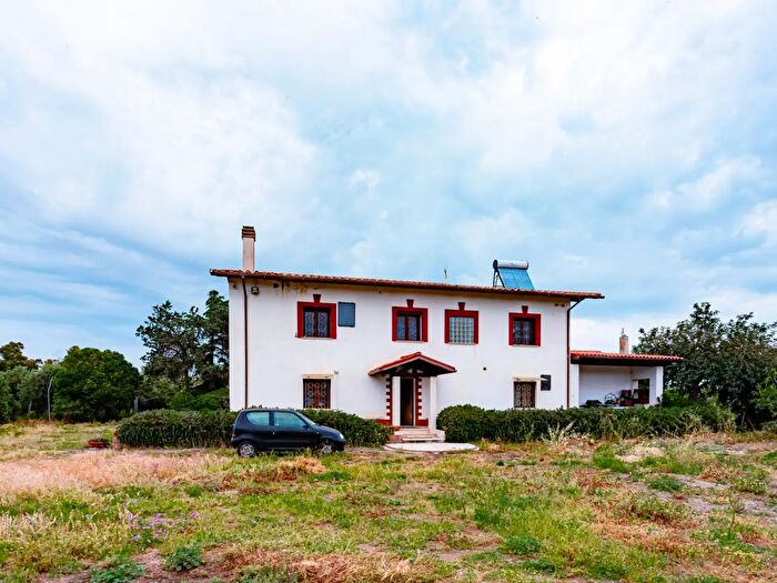Casa con 7 locali in vendita in Via Pantanelle, Aprilia