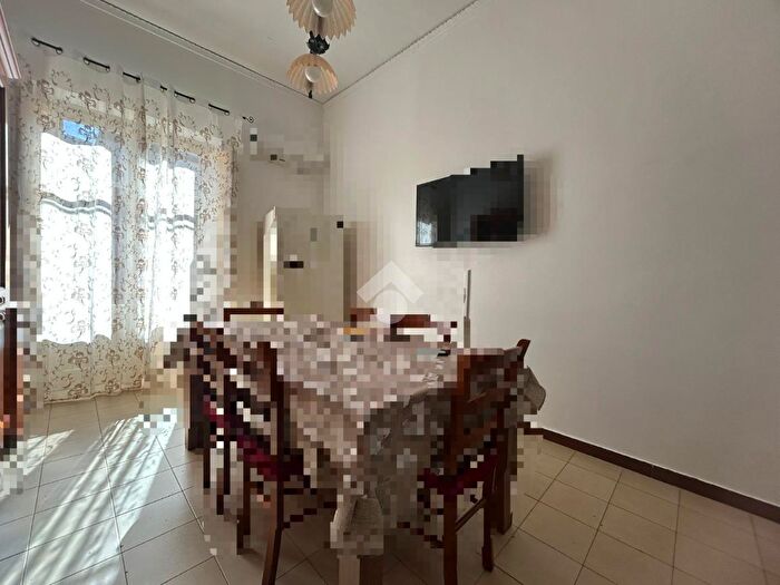 Appartamento trilocale in vendita in Via Belmonte Chiavelli, Palermo