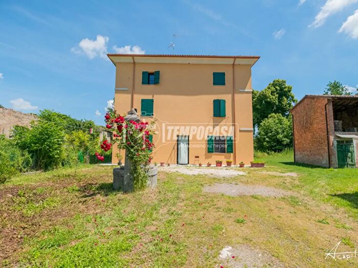 Appartamento con 5 locali in vendita in Via Panaria Est, Camposanto