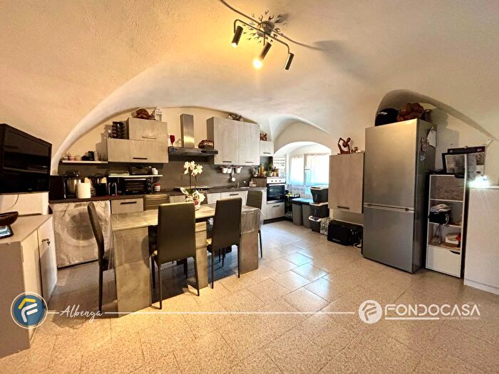 Appartamento trilocale in vendita in Strada Rusineo, Albenga