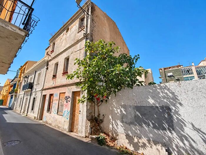 Casa con 8 locali in vendita in Via La Marmora, Olbia