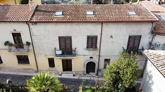 Casa con 5 locali in vendita in Via Roma, San Martino Valle Caudina