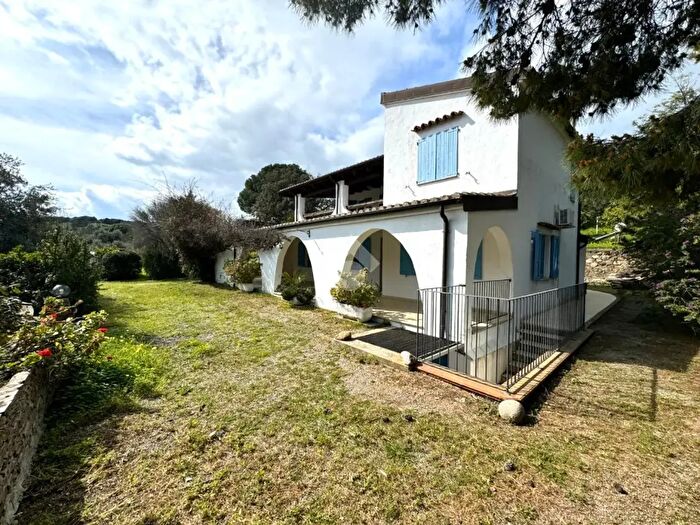 Casa con 5 locali in vendita in Loc Abba Urci, Tertenia