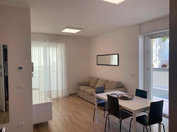 Appartamento trilocale in vendita in Via Figlia di Iorio, Francavilla Al Mare