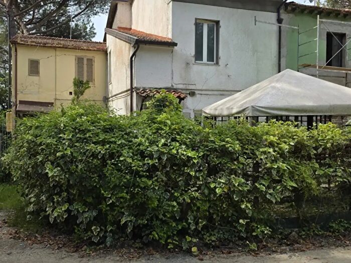 Casa quadrilocale in vendita in Orciano Pisano Pi, Orciano Pisano