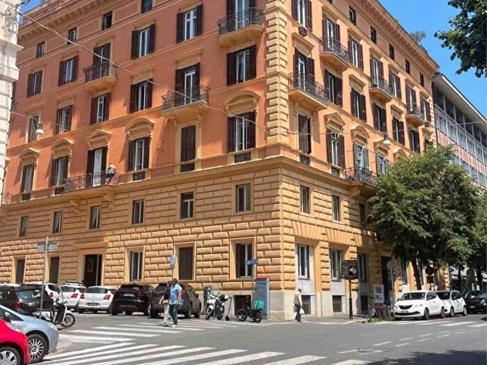 Appartamento quadrilocale in affitto in Vittorio Veneto, Roma