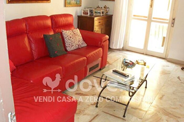 Appartamento trilocale in vendita in Via Sulcis, Sassari