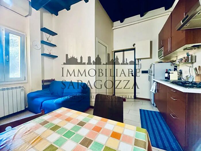 Appartamento trilocale in affitto in Via Saragozza, Bologna