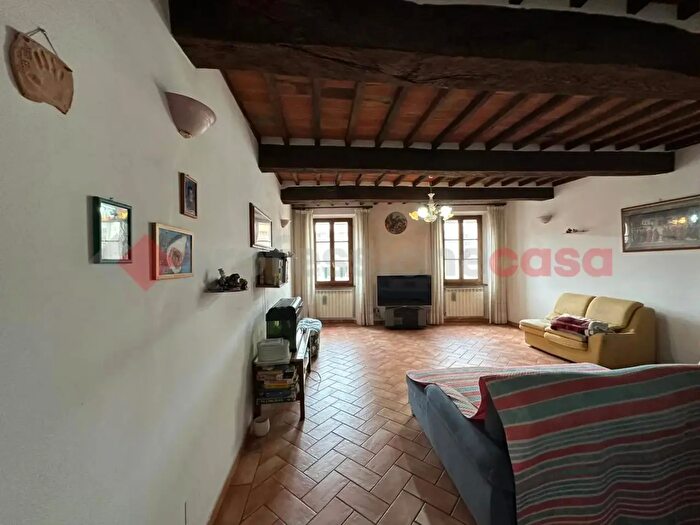 Appartamento con 5 locali in vendita in Foiano Della Chiana