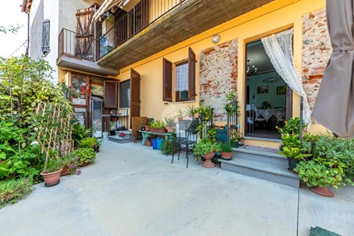 Casa con 7 locali in vendita in Via Roma, Trinita