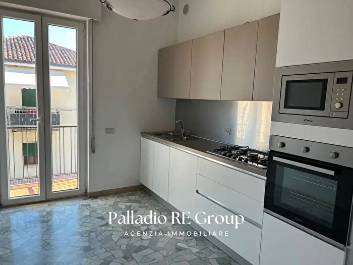 Appartamento trilocale in vendita in Via Giampaolo Vajenti, Vicenza
