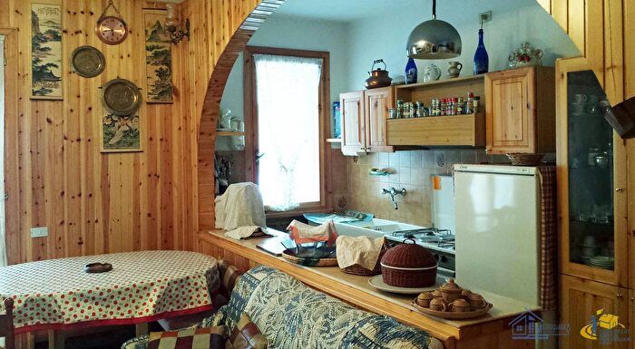 Appartamento trilocale in vendita in Monchio Delle Corti