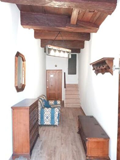 Appartamento trilocale in affitto in Via San Carlo, Capodimonte