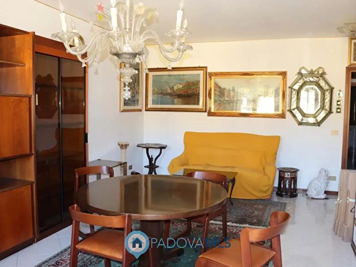 Appartamento con 5 locali in vendita in Via Ragazzi del, Padova