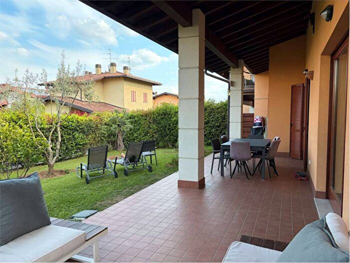 Casa quadrilocale in affitto in Via Madonna, Moniga del Garda