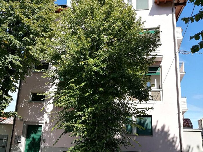 Appartamento bilocale in affitto in Corso Leonardo da Vinci, Semicentro Ospedale, Gallarate
