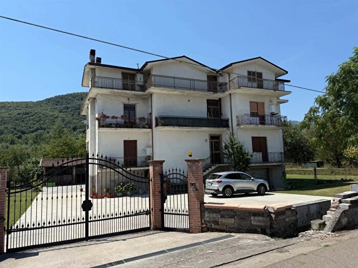 Appartamento con 5 locali in vendita in Via Campo del Greco, Ceprano