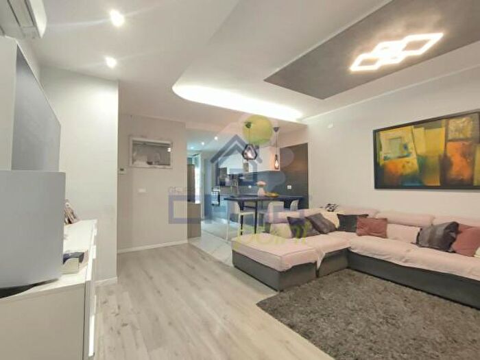 Appartamento quadrilocale in vendita in Via Alessandro Volta Nç, Canneto SullOglio