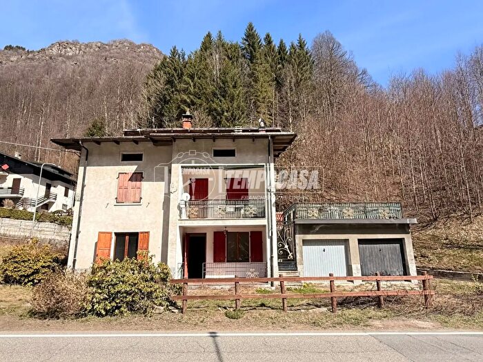 Appartamento quadrilocale in vendita in Strada Provinciale, Piode