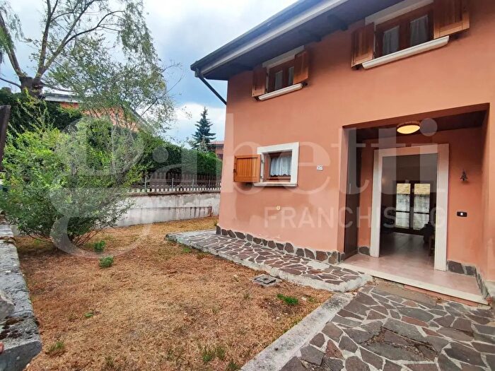 Appartamento trilocale in affitto in Località Pontone Snc, Castel Di Sangro