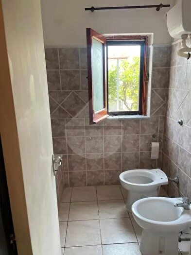 Casa con 6 locali in vendita in Minturno