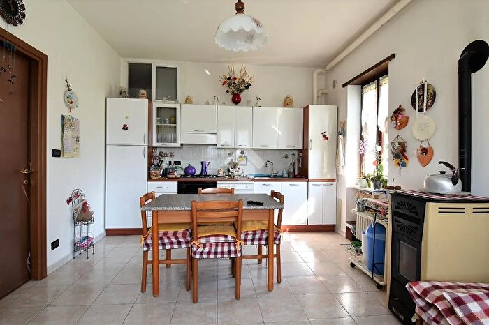 Appartamento quadrilocale in vendita in Via Avigliana, Giaveno