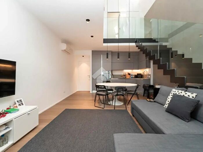 Appartamento trilocale in vendita in Via Bernardino Verro, Milano