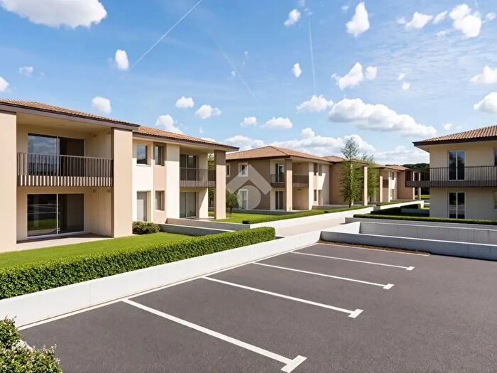 Appartamento con 5 locali in vendita in Via delle Coste, Lazise