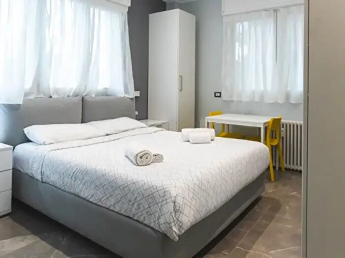 Appartamento con 6 locali in vendita in Via Palmanova, Milano