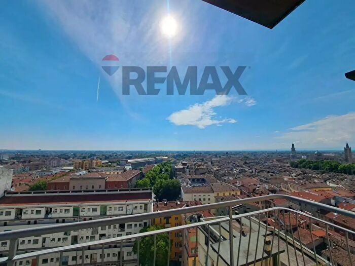 Appartamento con 5 locali in affitto in Via Verdi, Parma
