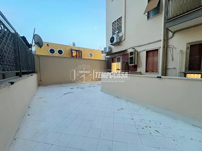 Appartamento bilocale in affitto in Via Cincinnato, Napoli