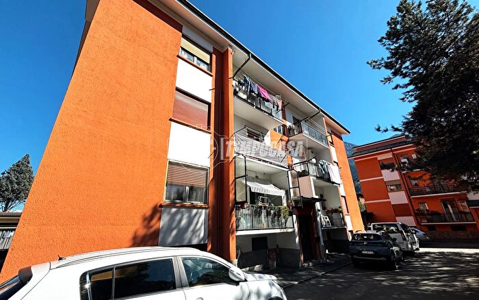 Appartamento con 5 locali in vendita in Via Buthier, Aosta
