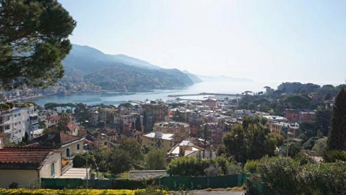 Casa con 6 locali in vendita in Via Privata Gattorno, Rapallo