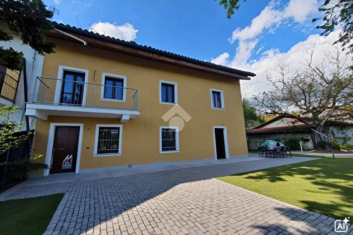 Casa quadrilocale in vendita in Regione Case Bruciate, Villafranca DAsti