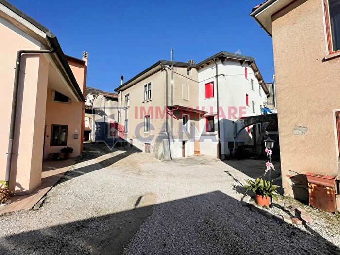 Casa quadrilocale in vendita in Via Libertà Piovene Rocchette, Piovene Rocchette