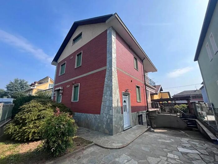 Case in Vendita e in Affitto - 3