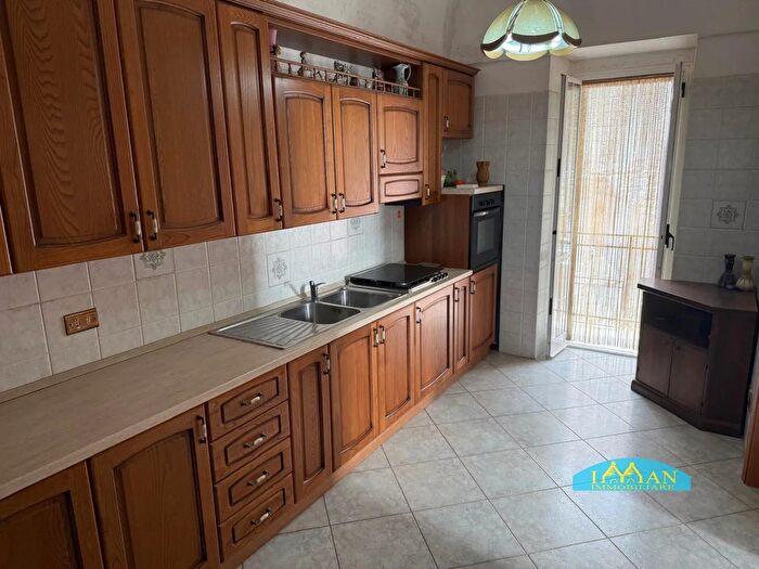 Casa trilocale in vendita in Via Cesare Battisti, Ceglie Messapica