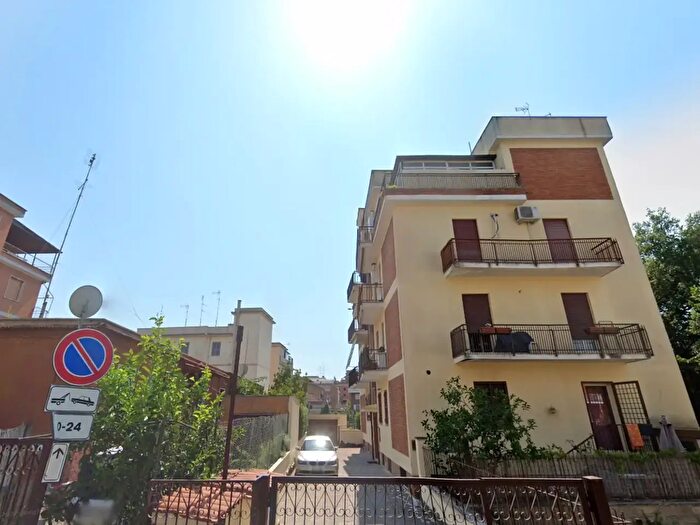 Appartamento monolocale in vendita in Via Corchiano, Roma