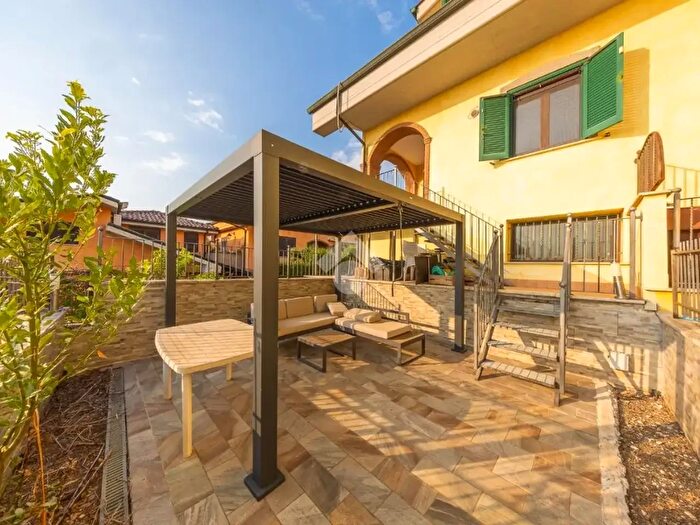 Casa quadrilocale in vendita in Via Tito Livio, Guidonia Montecelio