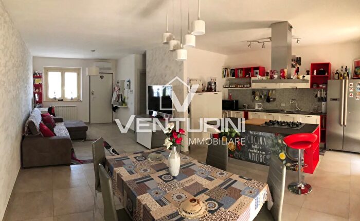 Appartamento quadrilocale in vendita in Via Pegognaga, Roma