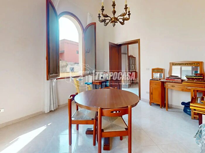 Appartamento con 6 locali in vendita in Via Raffaele d'Arpe, Monteroni Di Lecce