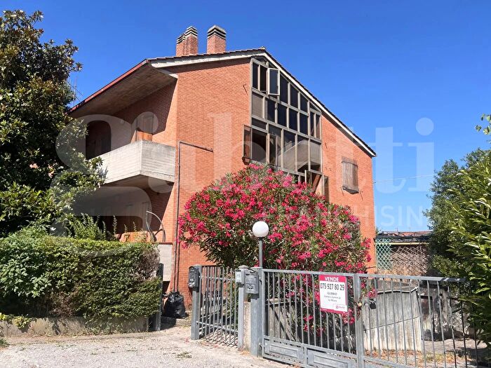 Appartamento con 5 locali in vendita in Via Amerigo Vespucci, Gubbio