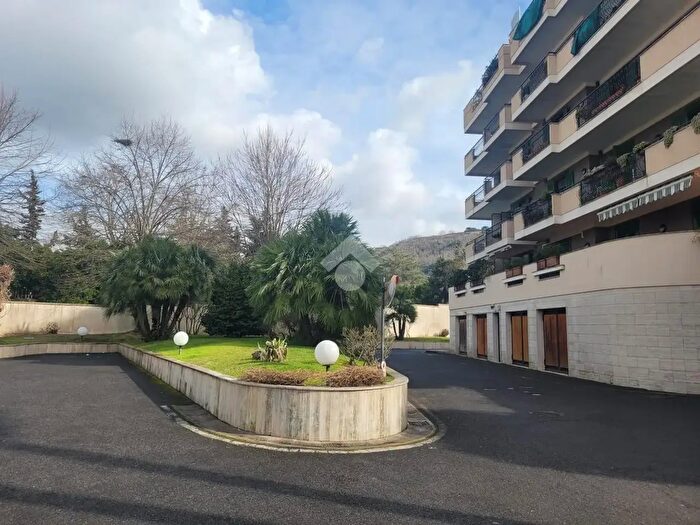 Appartamento trilocale in vendita in Via Santa Maria, Quarto