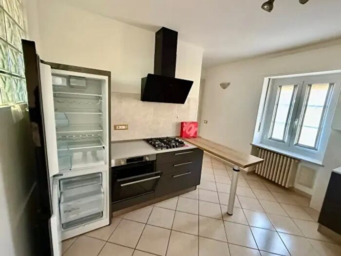 Appartamento trilocale in affitto in Via Amedeo Avogadro di Quaregna, Biella