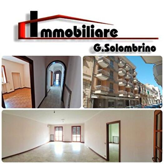 Appartamento con 6 locali in vendita in Via Giovanni Antonio Orsini del Balzo, Lecce