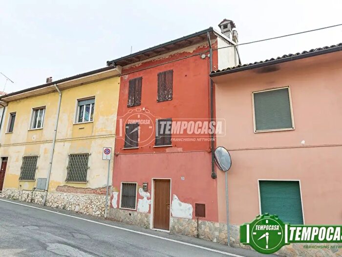 Casa trilocale in vendita in Via XXV Aprile, Ospedaletto Lodigiano