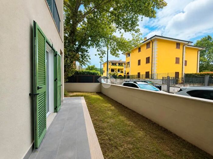 Appartamento trilocale in vendita in Via dell'Acqua Acetosa, Orte