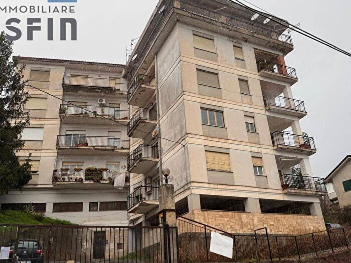 Appartamento con 5 locali in affitto in Contrada Muoio Piccolo, Acquedotto, Cosenza