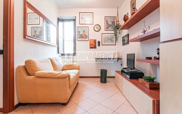 Appartamento bilocale in vendita in Via CB Cavour, Cislago