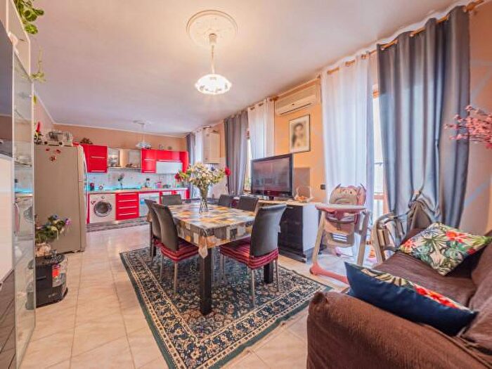 Appartamento quadrilocale in vendita in Frazione Quarto Inferiore, Asti